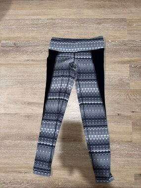 ALO Yoga Girls' Gray Patterned Leggings with Black Panels